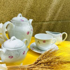 سرویس چای خوری ۱۷ پارچه چینی مقصود